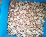 Foto langkah ke 1 dari resep Rempeyek kacang tanah renyah #BikinRamadanBerkesan #Rabubisa.
