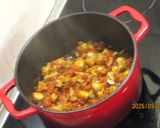 Gombás savanyú káposzta magyarosan recept fázis 1 fotója