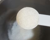 Foto langkah ke 1 dari resep Sakura Cherry Blossom Syrup (Sirup Bunga Sakura).