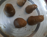 A picture of step 5 of Cocoa Pine Cone.