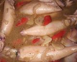 Foto langkah ke 4 dari resep Tumis cumi asin kuah.