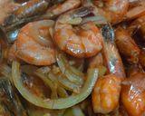 Foto langkah ke 5 dari resep Udang Saus Tiram Mentega.
