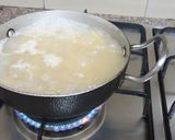 A picture of step 1 of White Sauce Pasta.