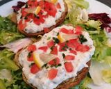 Une image de l'étape 6 de Tartine de rillette de raie à la moutarde terre mer.