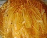 Foto langkah ke 1 dari resep Jamur enoki asam manis pedas.