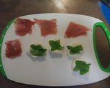 A picture of step 4 of Shrimp saltimbocca.
