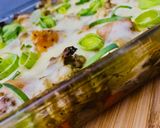 Foto del paso 5 de la receta: PASTEL SALADO DE COLIFLOR Y CALABAZA 🤩😋😋 CON MUCHO QUESO 🧀 🥦🥦🧅🫑🎃🧀🍲