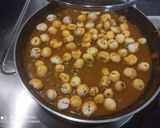 A picture of step 8 of Shahi khoya makhane.