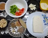 A picture of step 1 of Kashmiri Paneer Yakhni.