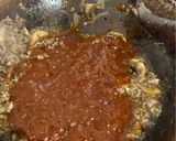 Foto langkah ke 5 dari resep Spaghetti with Mushroom Sauce.