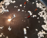 Foto del paso 2 de la receta: Espaguetis con gambas picante