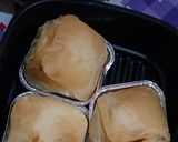 Foto langkah ke 3 dari resep Pao De Queijo (Roti Keju Brazil).