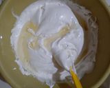 Foto langkah ke 4 dari resep Zebra Cake Putih Telur.