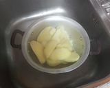Foto del paso 1 de la receta: Pechuga adobada en mojo verde y a la plancha con puré de papas