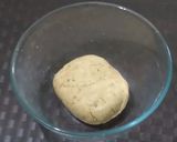A picture of step 1 of Malai paratha sindhi koki.