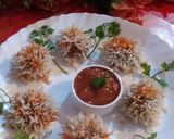 A picture of step 4 of Steamed Mutton rice flowers.