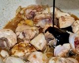 Foto langkah ke 3 dari resep Ayam Jamur Lada Hitam Masak Kecap.