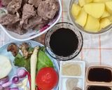 Foto langkah ke 1 dari resep Semur Daging Kentang.