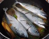 Foto langkah ke 2 dari resep Gulai Ikan Kembung.
