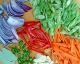 Foto langkah ke 2 dari resep Buncis Tuna Pedas.