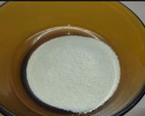 A picture of step 2 of Rava dhokla.