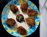 A picture of step 3 of Cabbage and Moong dal pakodi.