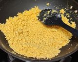 A picture of step 3 of Besan burfi.