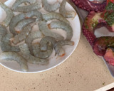 Foto del paso 2 de la receta: Arroz caldoso de pulpo y langostinos
