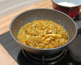 Foto del paso 8 de la receta: Wok de sepia y champiñón Portobello con verduras en salsa satay de yogurt