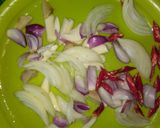 Foto langkah ke 1 dari resep Tumis kerang.