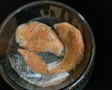 Foto langkah ke 1 dari resep Salmon Shimeji Kuah Air Fryer.