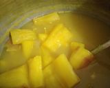 Foto langkah ke 4 dari resep Singkong Kuah Kuning.