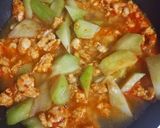 Foto langkah ke 3 dari resep Sambal Ayam Cincang Labu Siam ala Cap Ibu.