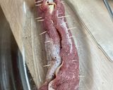 Sajttal sonkával töltött sertésszűz recept fázis 1 fotója