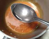 Foto langkah ke 2 dari resep Bolu Caramel Mini 1 Telur Takaran Sendok.