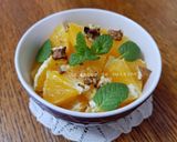 Une image de l'étape 6 de Salade d'oranges miel noix et menthe 🍊.