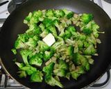 A picture of step 3 of Broccoli and Chicken Breast with Butter Soy Sauce Stir-Fry.