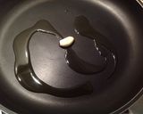 Foto del passaggio 4 della ricetta Mafalde con pesce persico, crema di peperoni, e zucchine grattugiate