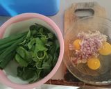 Foto langkah ke 1 dari resep Telur Dadar Bayam.