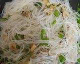 Foto del paso 3 de la receta: Tallarines cristal con verduras