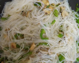 Foto del paso 3 de la receta: Tallarines cristal con verduras