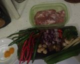 Foto langkah ke 1 dari resep Woku Filet Paha Ayam.