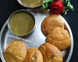 A picture of step 4 of Khasta Kachori.