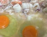 รูปขั้นตอนการทำที่ 5 ของ ข้าวผัด ปลาหมึก กุ้ง