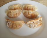 Foto del paso 11 de la receta: Gyozas de pollo congelada con salsa agridulce en sartén o Freidora de Aire