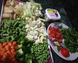 A picture of step 1 of Mix Veg Sabzi.