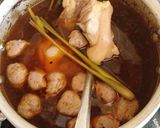Hình bước làm 3 của món Bún bò Huế