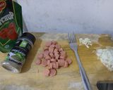 Foto langkah ke 1 dari resep Tumis Spaghetti Sosis.