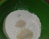 A picture of step 1 of Pizza Moloor.
