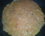 Foto del paso 6 de la receta: Tortilla de calabacín y cebolla